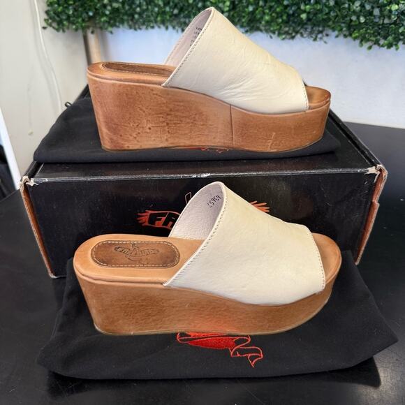 Freebird by Steven Cream and Brown Platform Mules - Picture 1 of 6